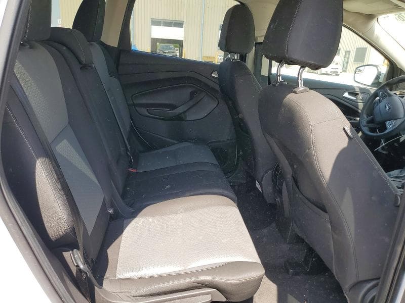 2017 FORD ESCAPE SE 11