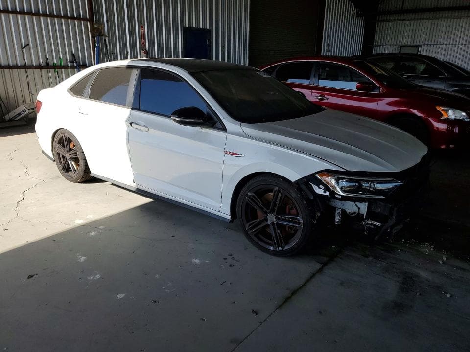 2019 VOLKSWAGEN JETTA GLI 4
