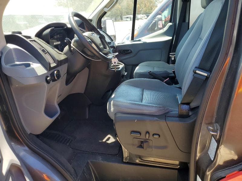 2018 FORD T-350 8