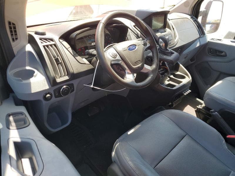 2018 FORD T-350 9