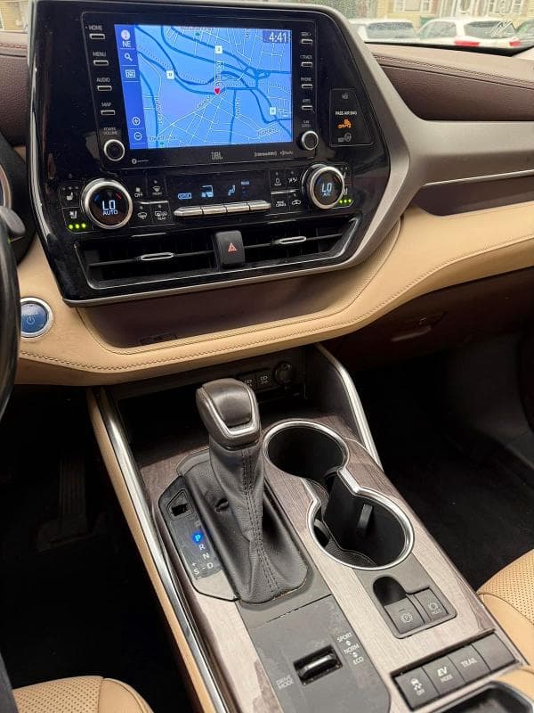 2020 TOYOTA HIGHLANDER HYBRID LIMITED 5
