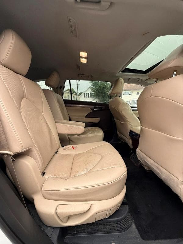 2020 TOYOTA HIGHLANDER HYBRID LIMITED 10