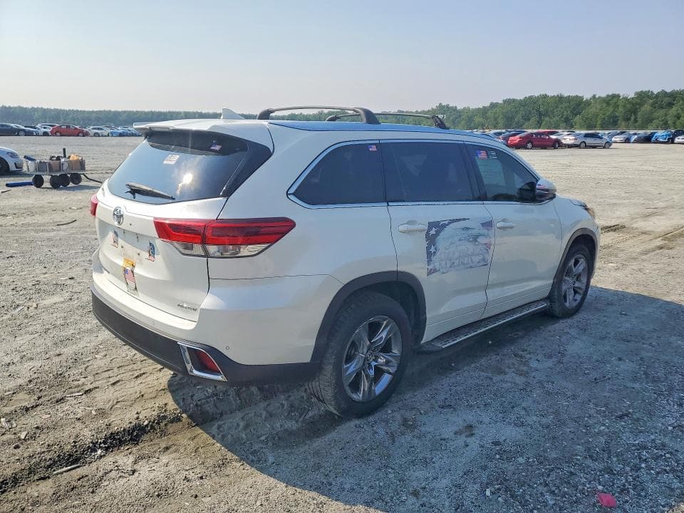 2018 TOYOTA HIGHLANDER LIMITED PLATINUM 3