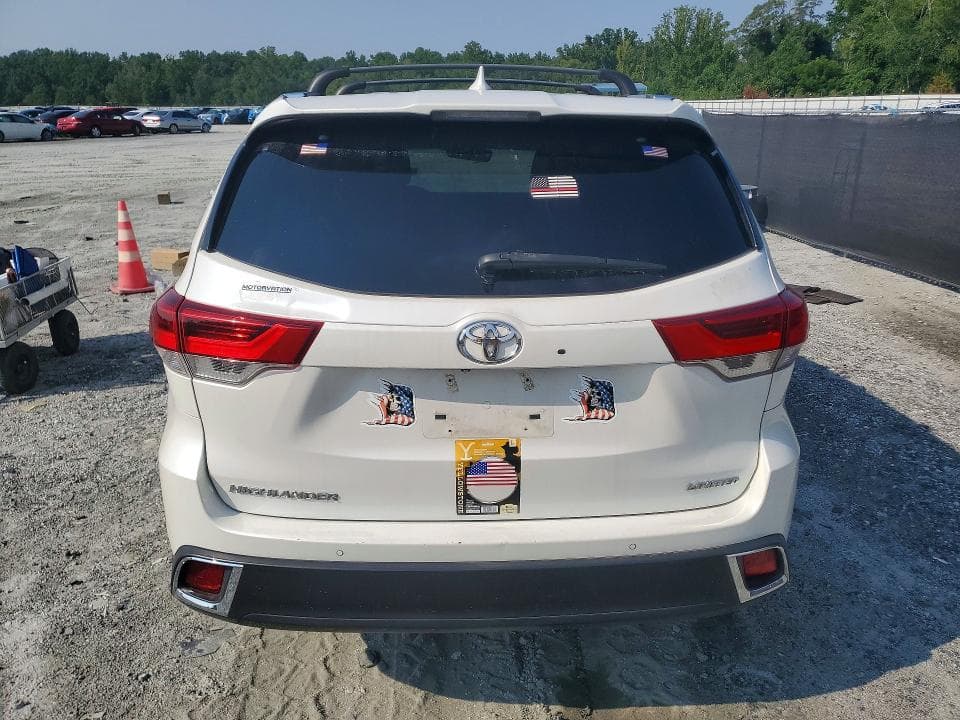 2018 TOYOTA HIGHLANDER LIMITED PLATINUM 6