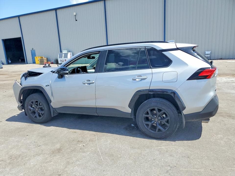 2024 TOYOTA RAV4 HYBRID XLE 2