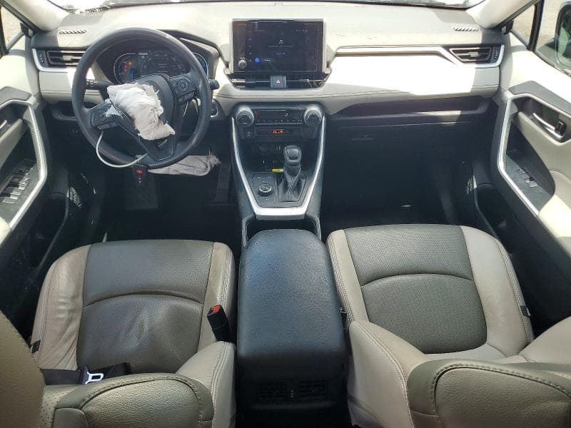 2024 TOYOTA RAV4 HYBRID XLE 8