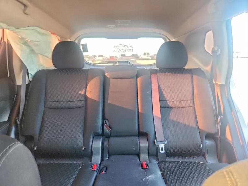 2018 NISSAN ROGUE S 10