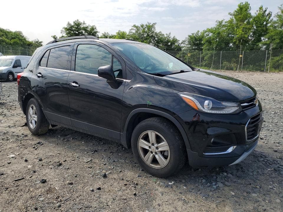 2019 CHEVROLET TRAX 1LT 4