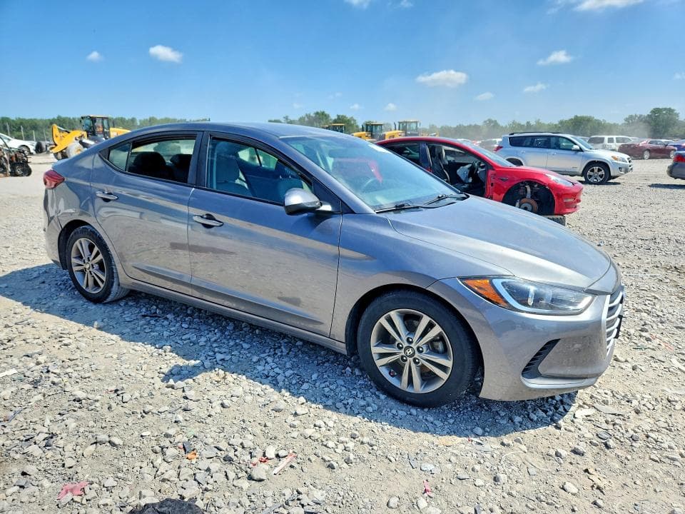 2018 HYUNDAI ELANTRA SEL 4