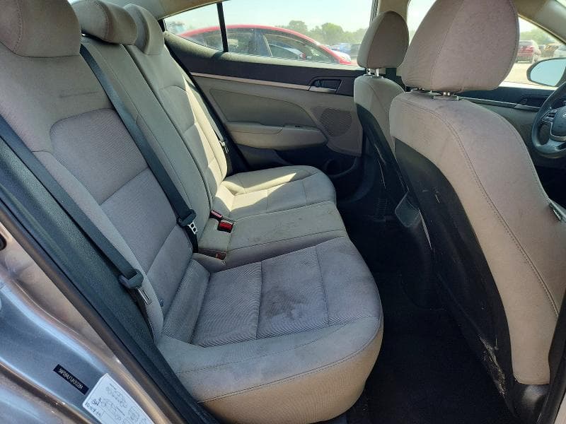 2018 HYUNDAI ELANTRA SEL 10