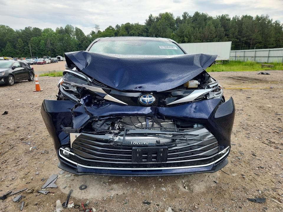 2024 TOYOTA SIENNA PLATINUM 7-PASSENGER 5