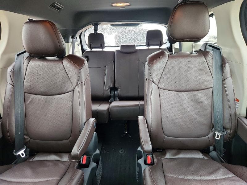 2024 TOYOTA SIENNA PLATINUM 7-PASSENGER 10
