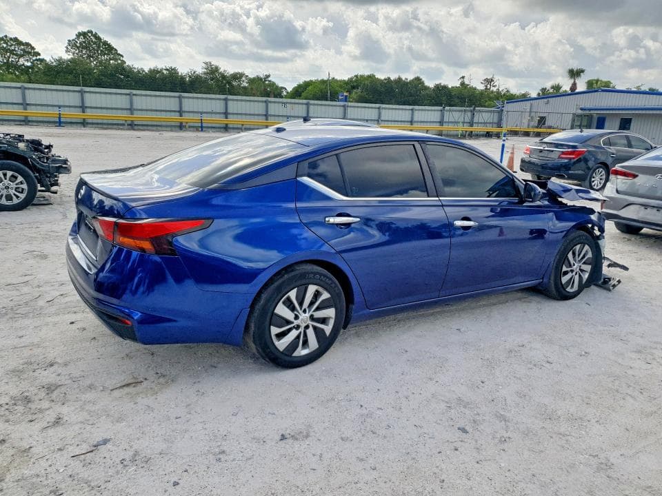 2019 NISSAN ALTIMA S S 3