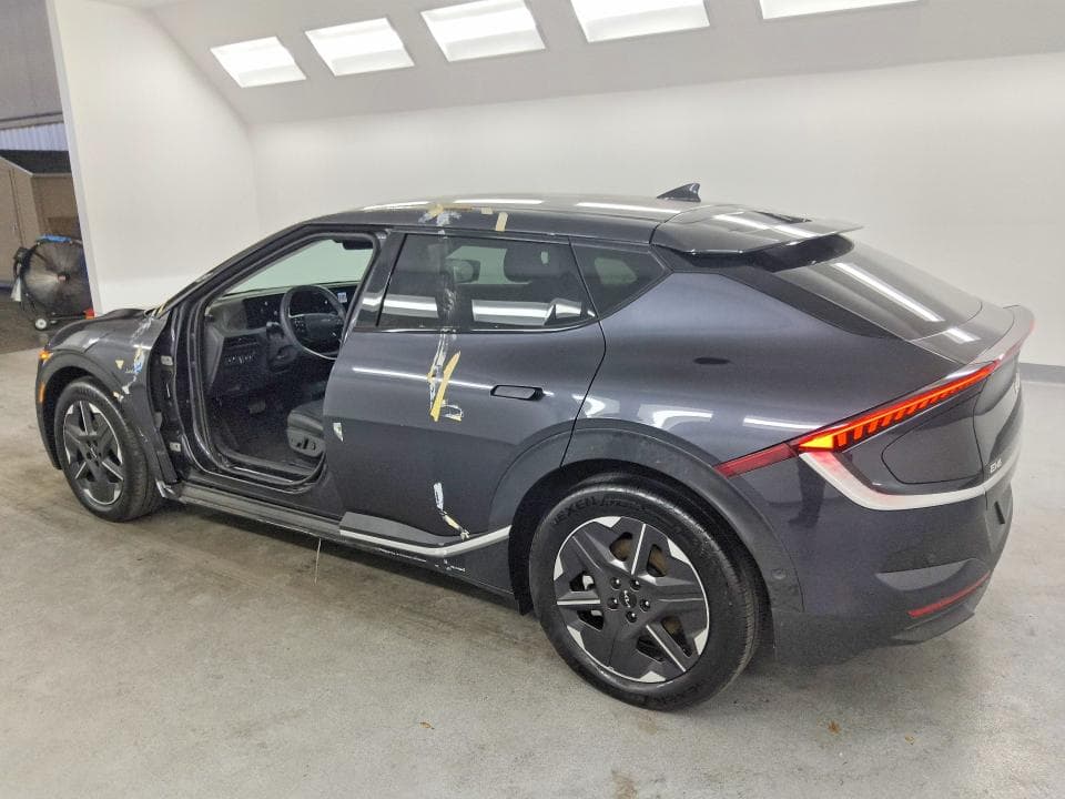 2025 KIA EV6 LIGHT LONG RANGE 2