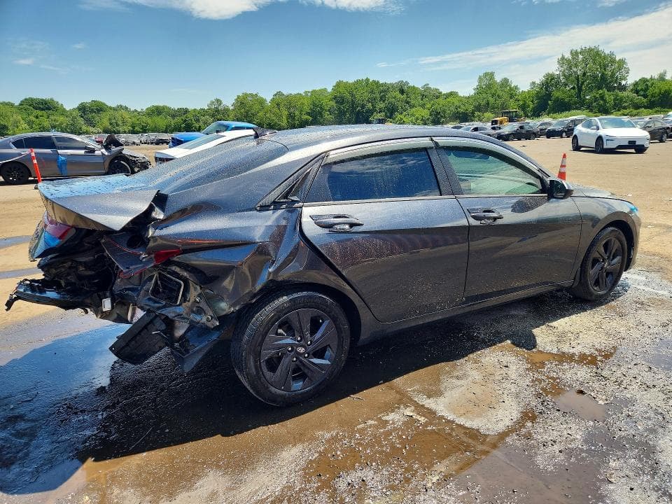 2022 HYUNDAI ELANTRA SEL 3