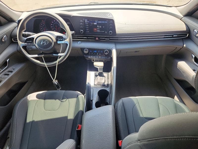 2022 HYUNDAI ELANTRA SEL 8