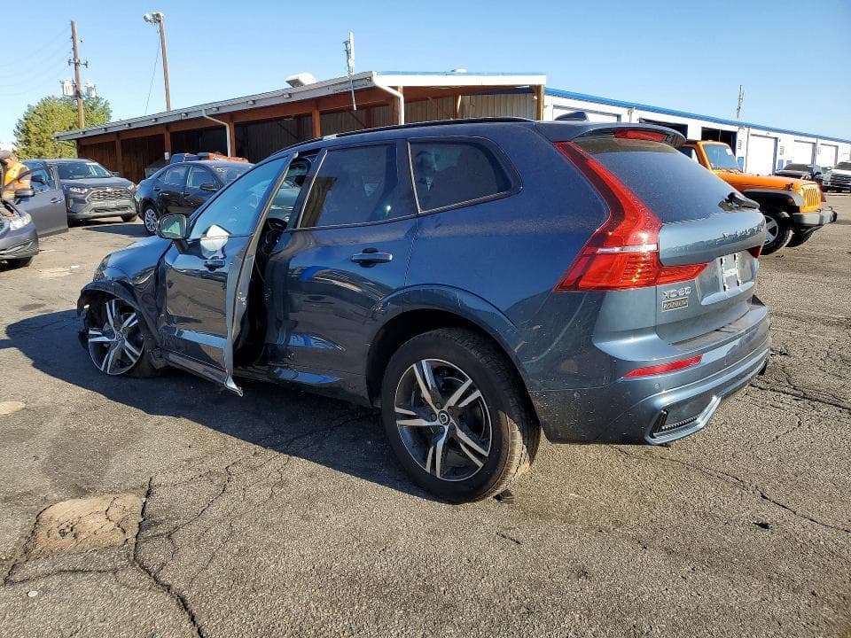 2022 VOLVO XC60 B5 R-DESIGN B5 R-DESIGN 3