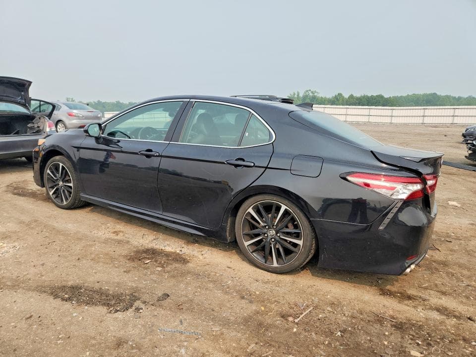 2019 TOYOTA CAMRY XSE 2