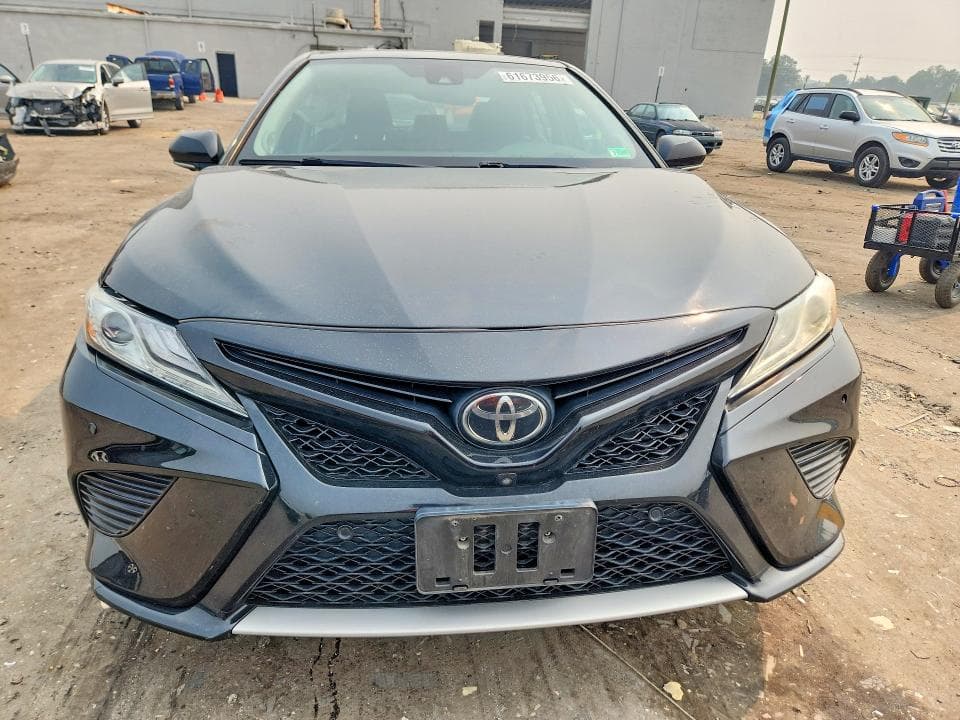 2019 TOYOTA CAMRY XSE 5