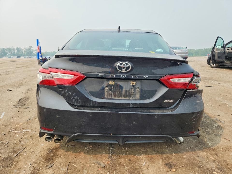 2019 TOYOTA CAMRY XSE 6