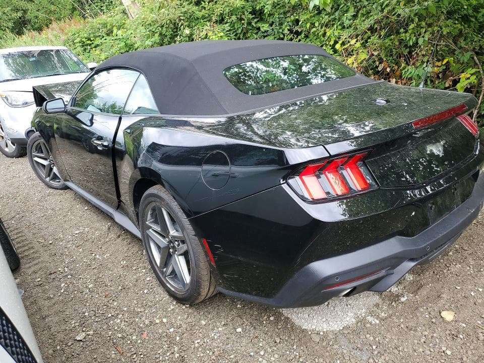 2026 FORD MUSTANG 2