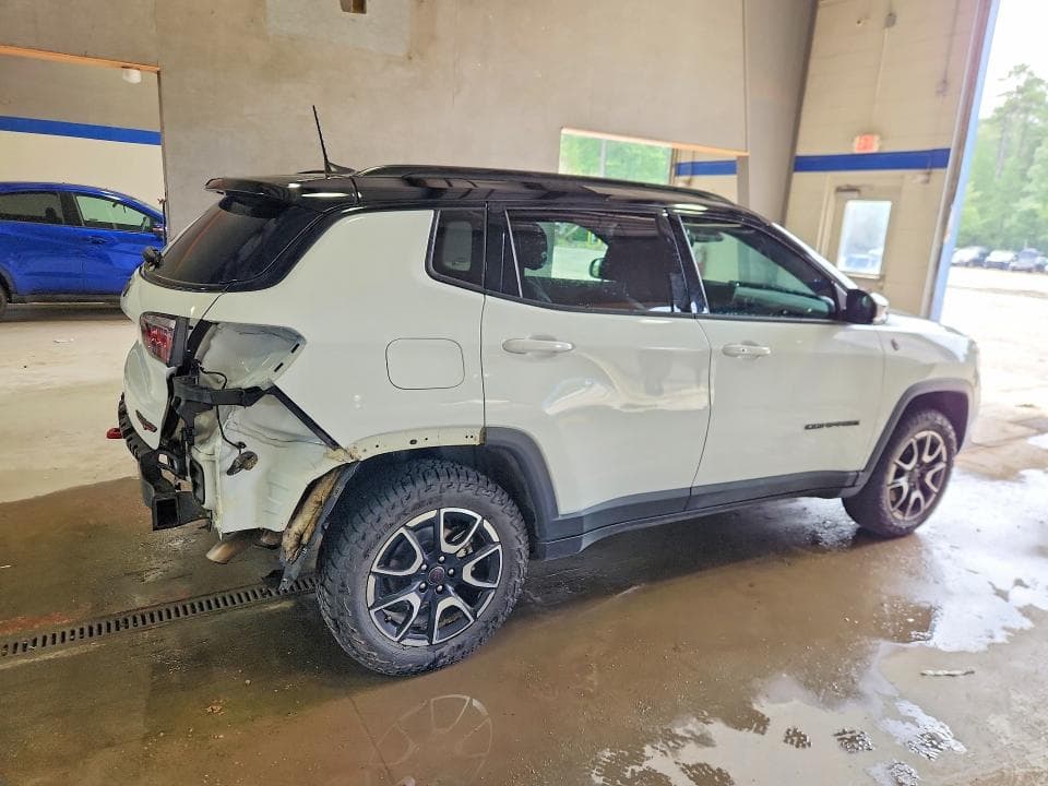 2025 JEEP COMPASS TRAILHAWK 3