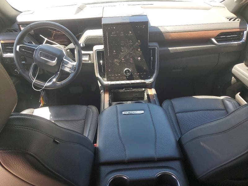 2025 GMC YUKON DENALI 8