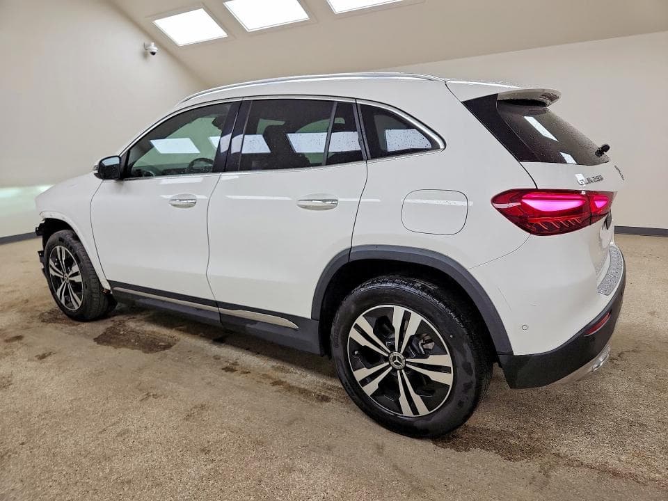 2025 MERCEDES-BENZ GLA 250 2