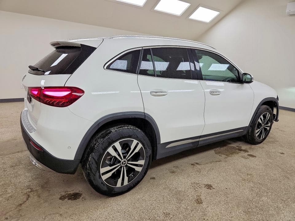 2025 MERCEDES-BENZ GLA 250 3