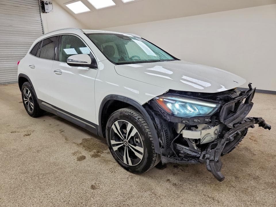 2025 MERCEDES-BENZ GLA 250 4