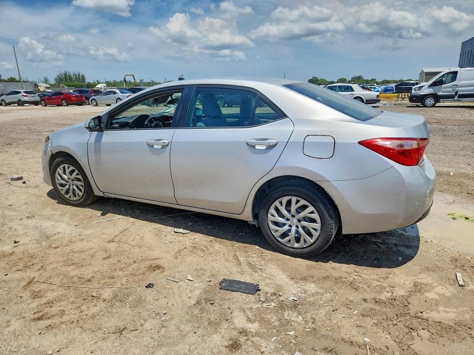 2017 TOYOTA COROLLA LE 2