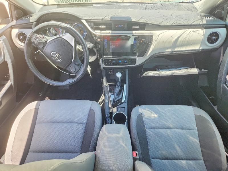 2017 TOYOTA COROLLA LE 8