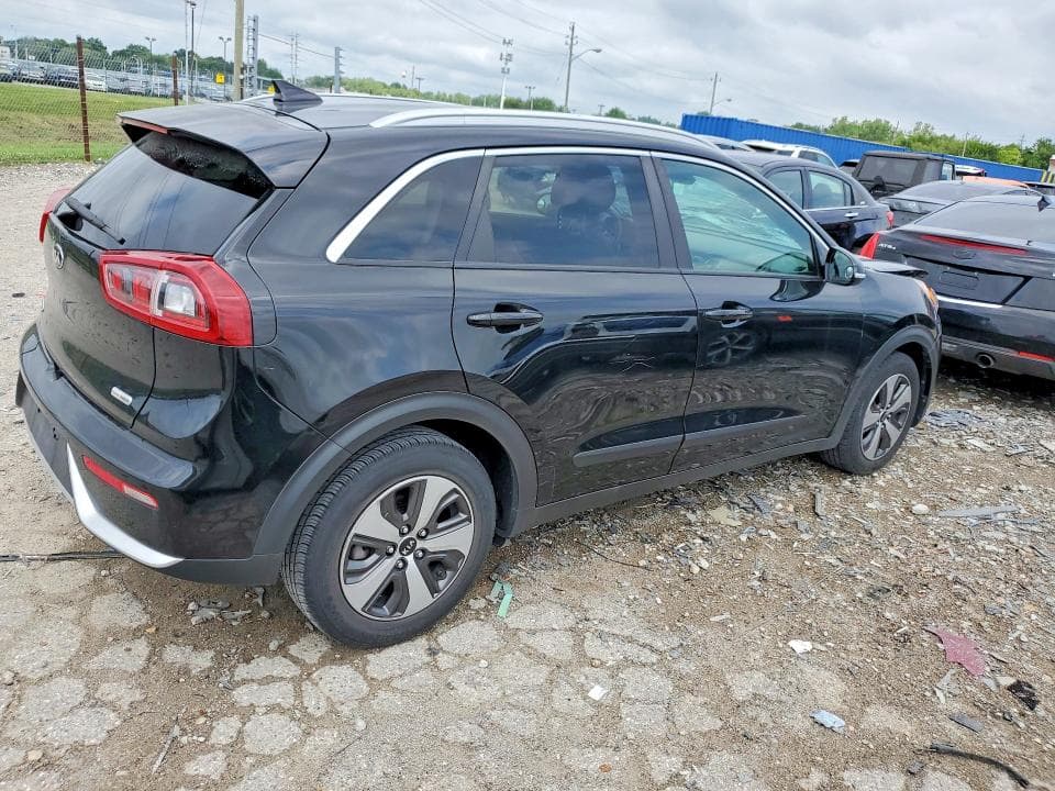 2017 KIA NIRO EX 3