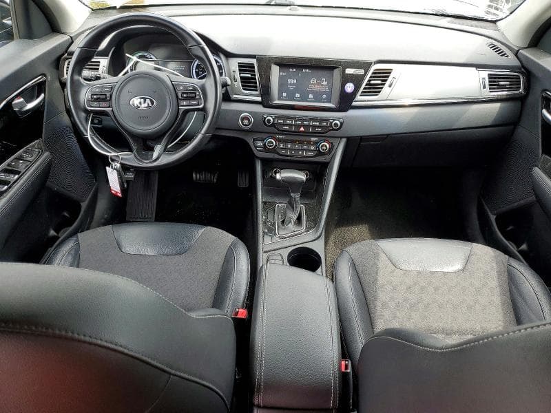2017 KIA NIRO EX 8