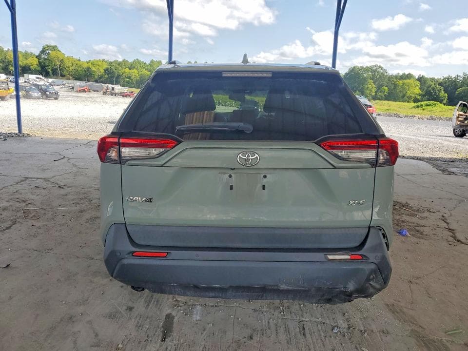 2019 TOYOTA RAV4 XLE PREMIUM 6