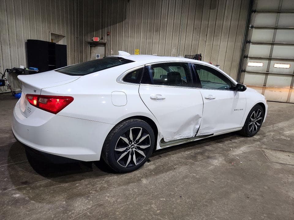 2017 CHEVROLET MALIBU LT 3