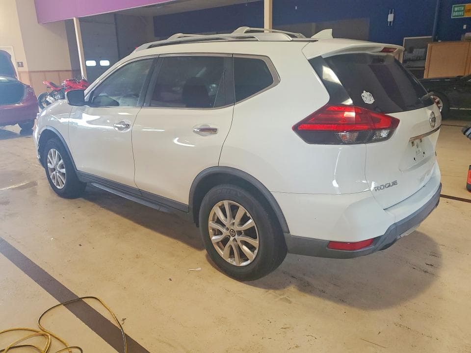 2017 NISSAN ROGUE SV 2