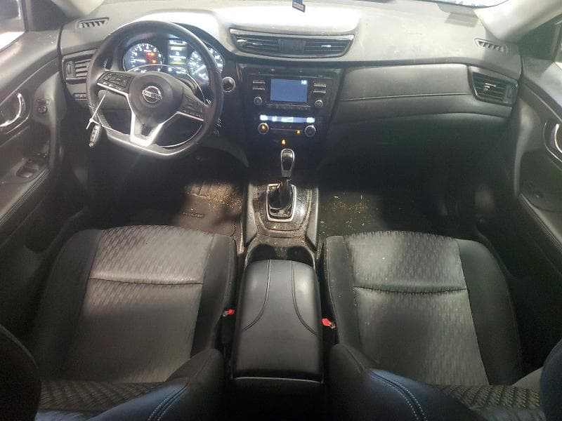 2017 NISSAN ROGUE SV 8