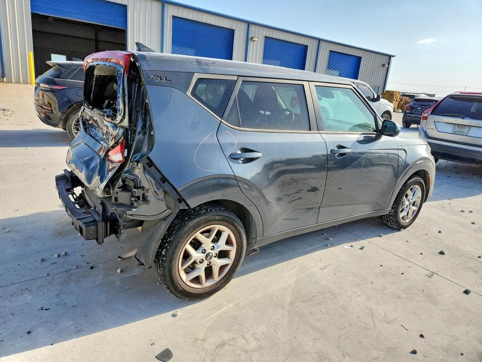 2021 KIA SOUL S S 3