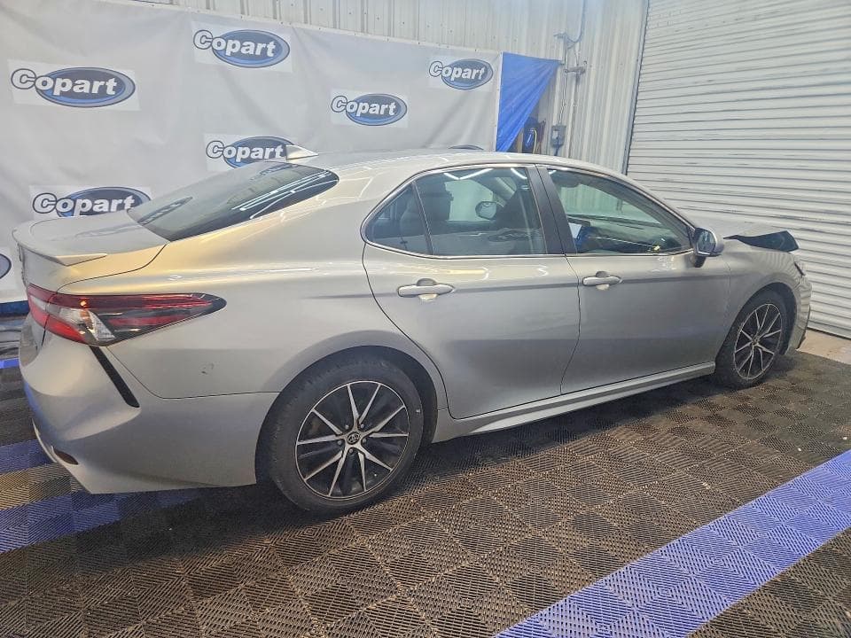 2022 TOYOTA CAMRY SE SE 3