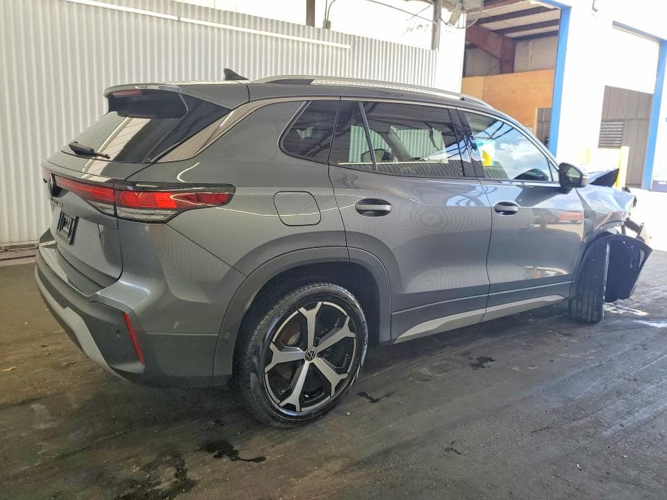 2026 VOLKSWAGEN TIGUAN SE 3