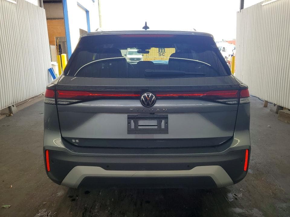 2026 VOLKSWAGEN TIGUAN SE 6