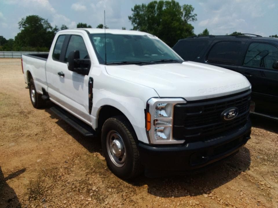 2023 FORD F250 SUPER DUTY 4