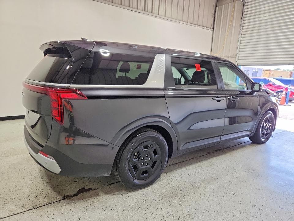 2026 KIA CARNIVAL LXS 3
