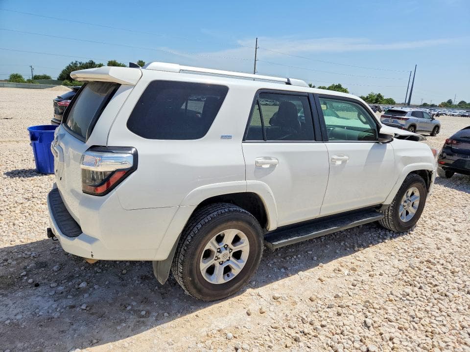 2018 TOYOTA 4RUNNER SR5 3