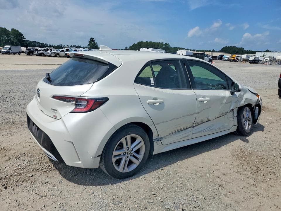 2019 TOYOTA COROLLA HATCHBACK SE 3
