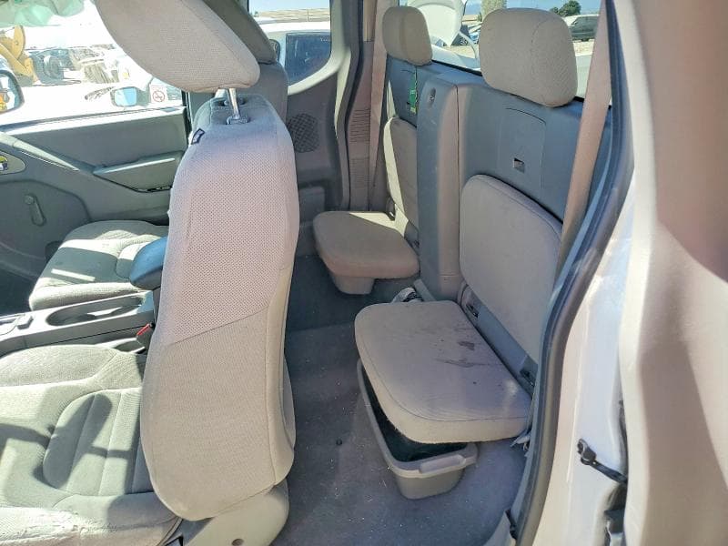 2018 NISSAN FRONTIER S 10