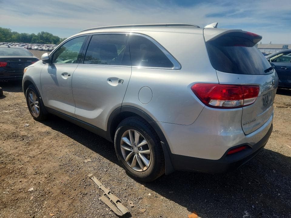 2017 KIA SORENTO LX 2