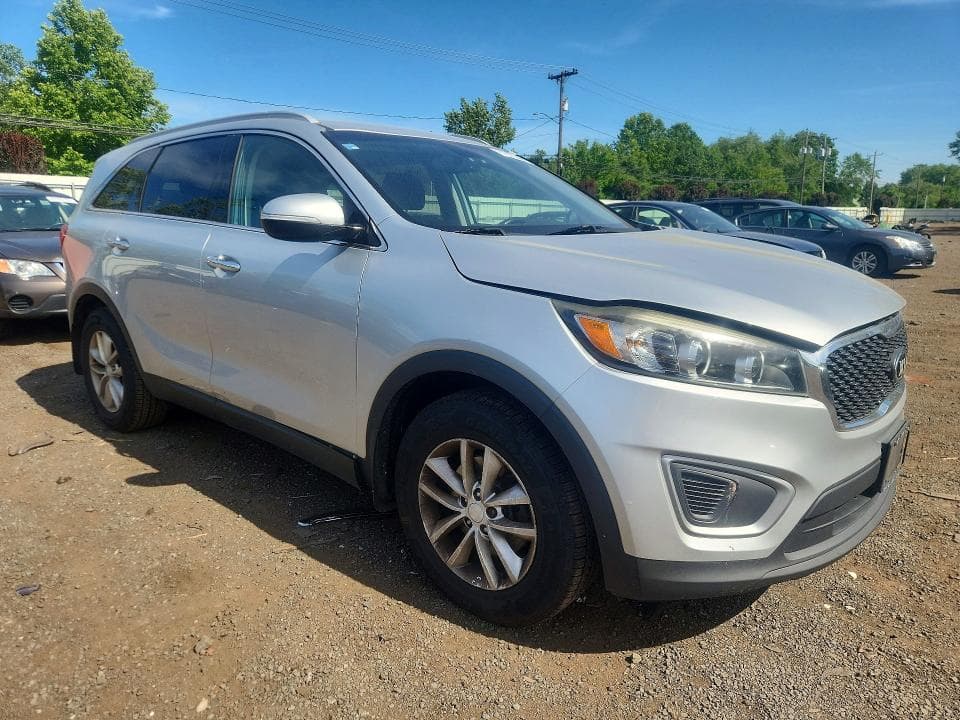 2017 KIA SORENTO LX 4