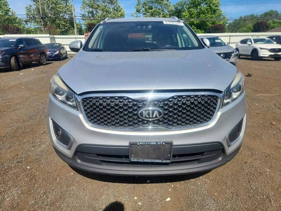 2017 KIA SORENTO LX 5